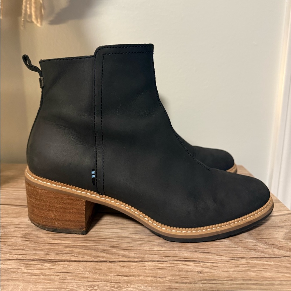 Toms Black Marina Ankle Booties with Brown Heel Size 10